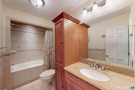 25 Bonnie Vu Lane New Milford CT 06776