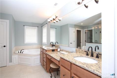 5 Farm Meadow Road East Lyme CT 06333