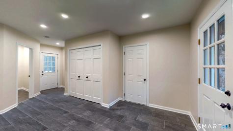 12 Werf Drive Redding CT 06896