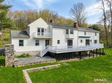 12 Werf Drive Redding CT 06896