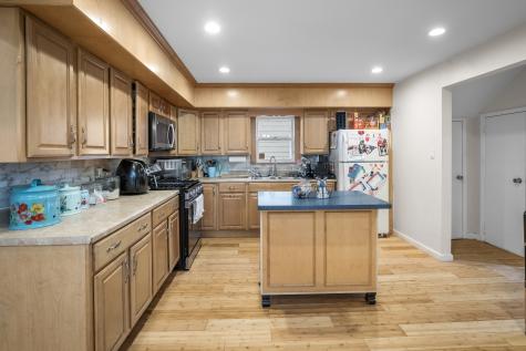 369 Park Street Bridgeport CT 06608