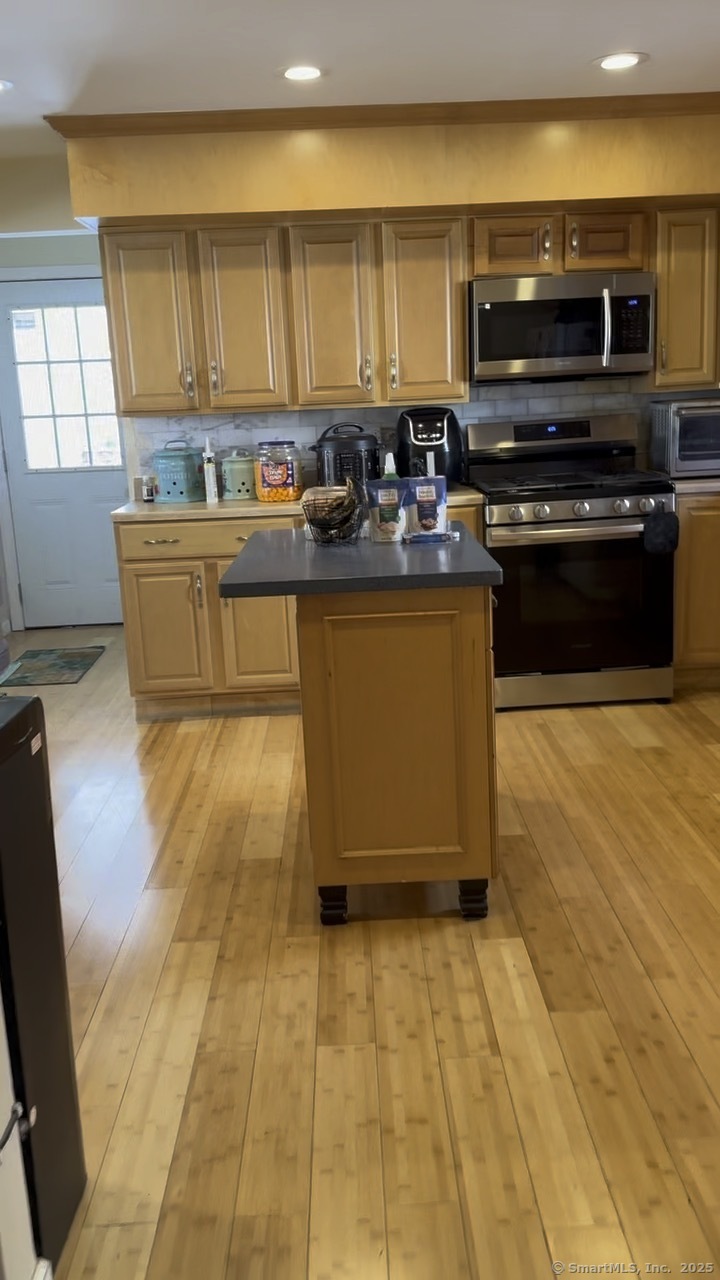 369 Park Street Bridgeport CT 06608