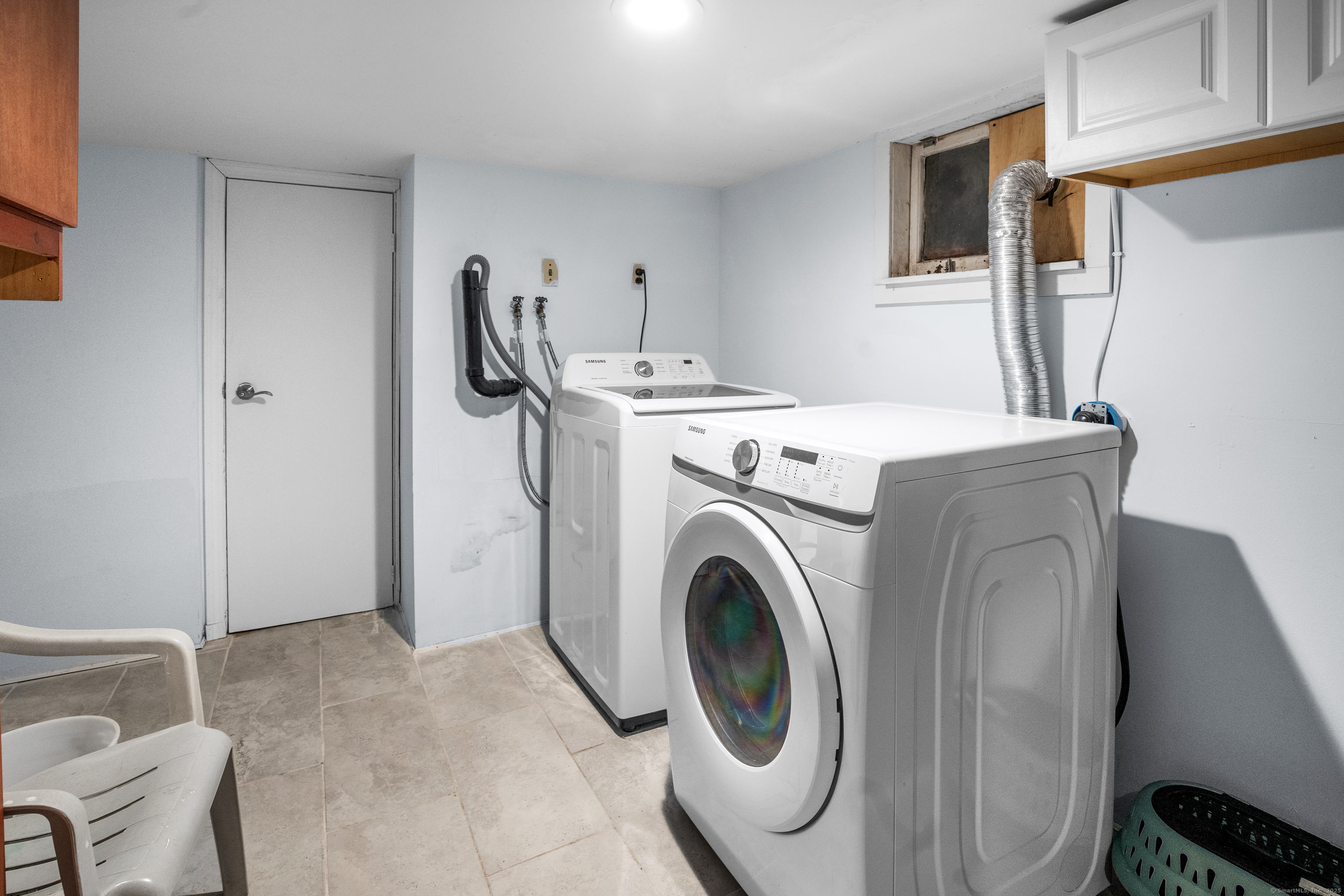 369 Park Street Bridgeport CT 06608