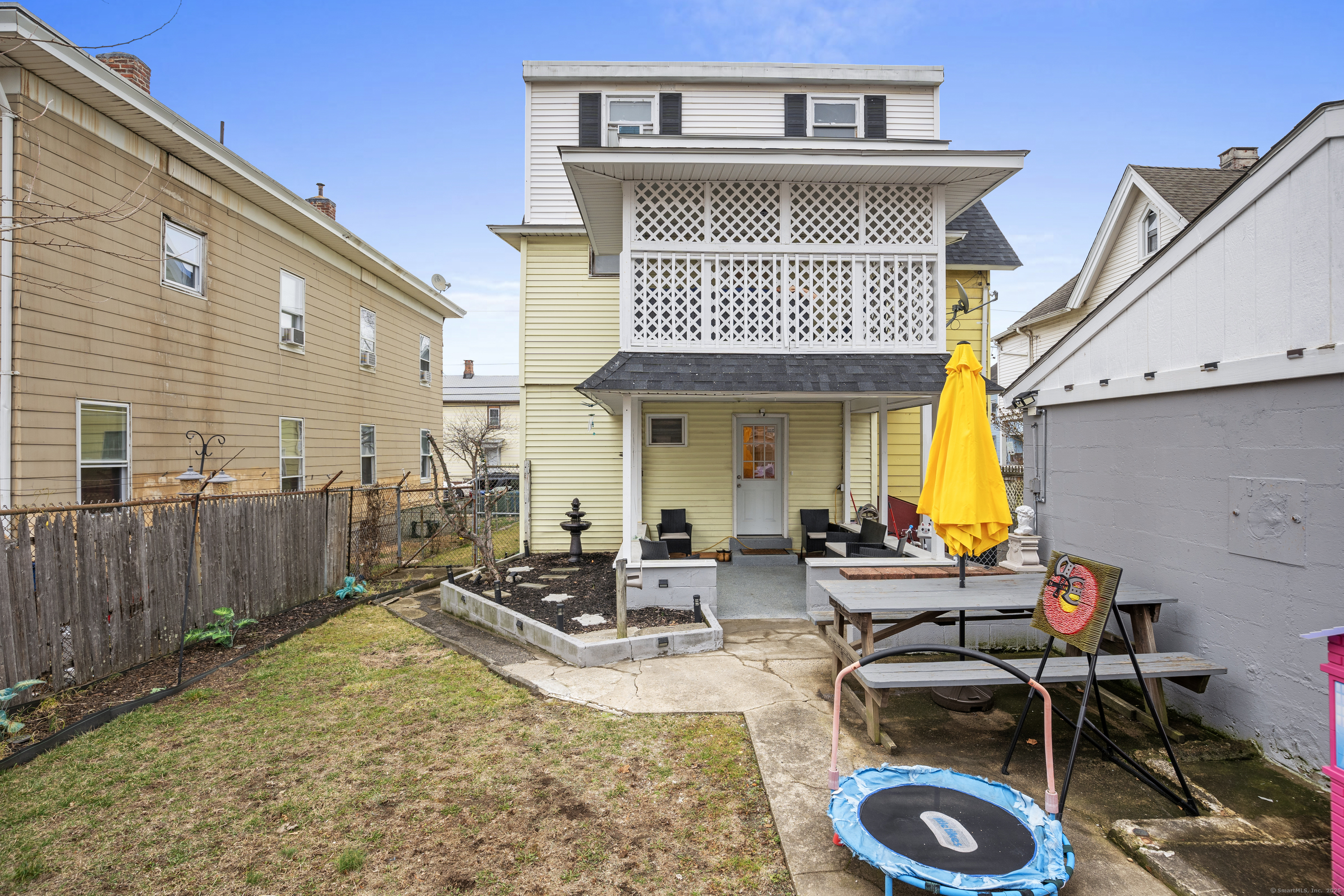 369 Park Street Bridgeport CT 06608