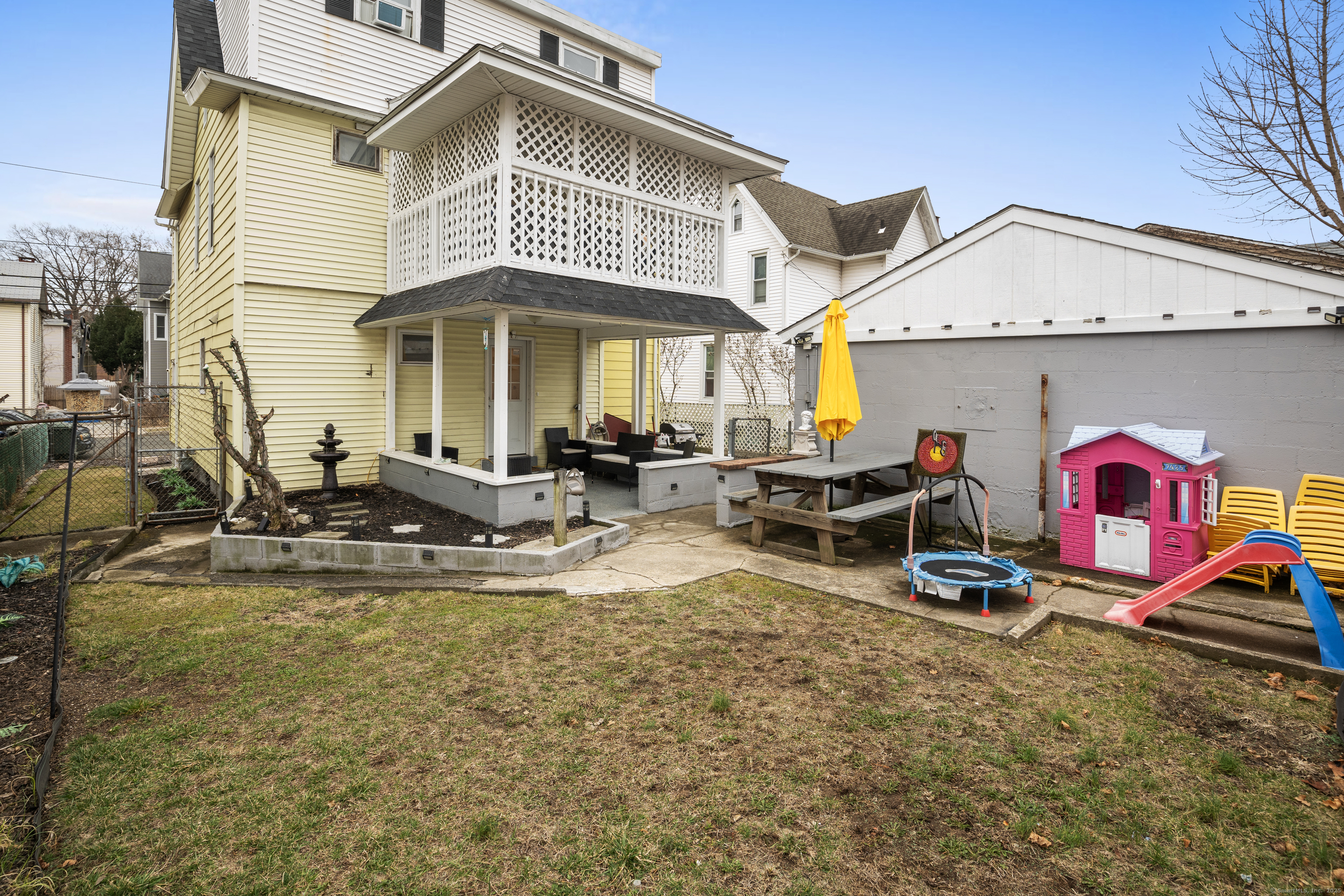 369 Park Street Bridgeport CT 06608