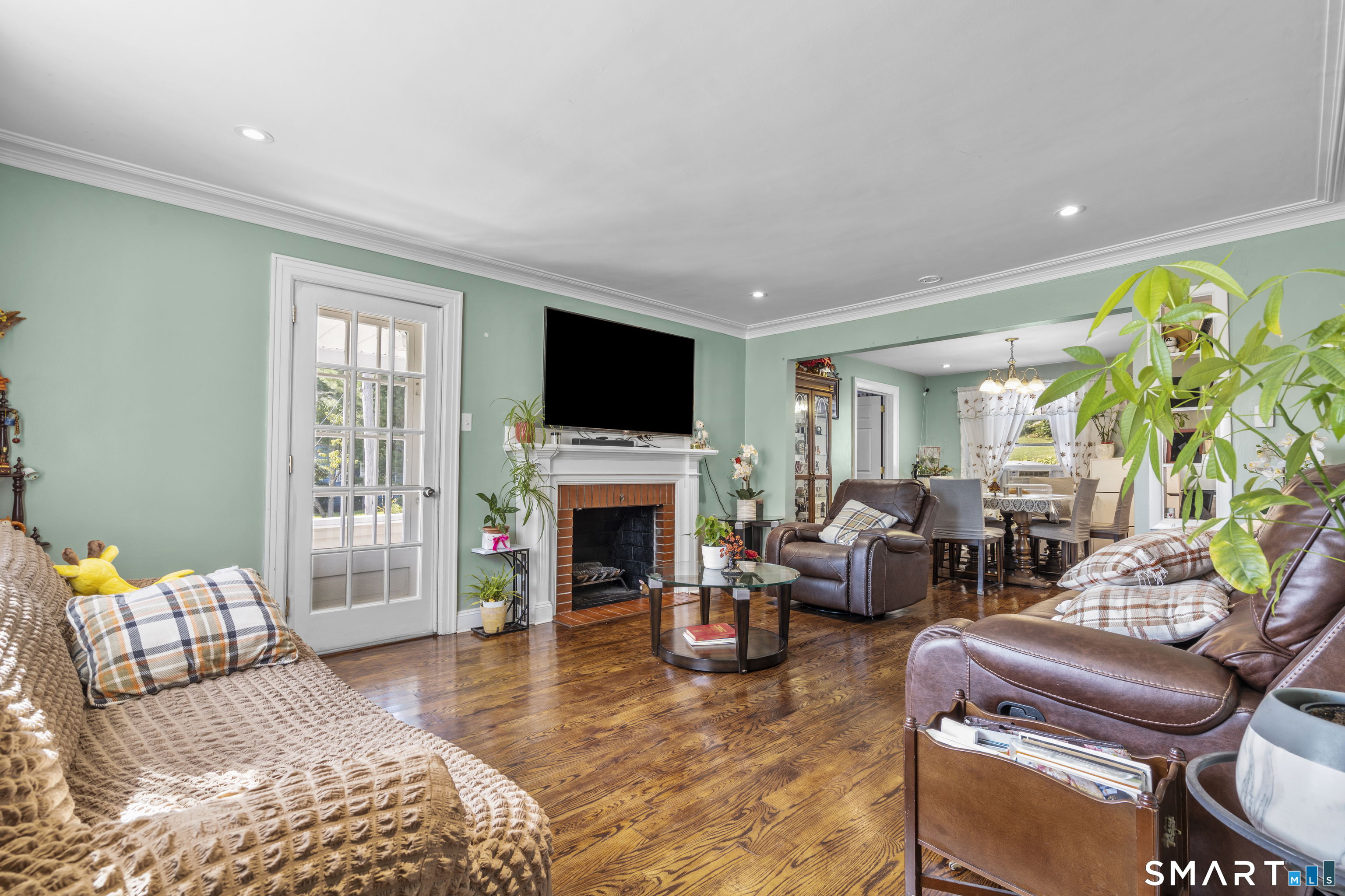 216 Hillside Avenue Naugatuck CT 06770