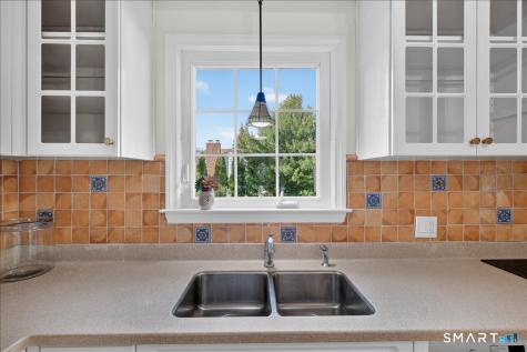 29 Old Black Point Road East Lyme CT 06357