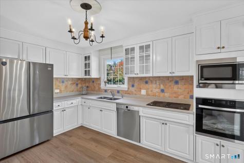 29 Old Black Point Road East Lyme CT 06357