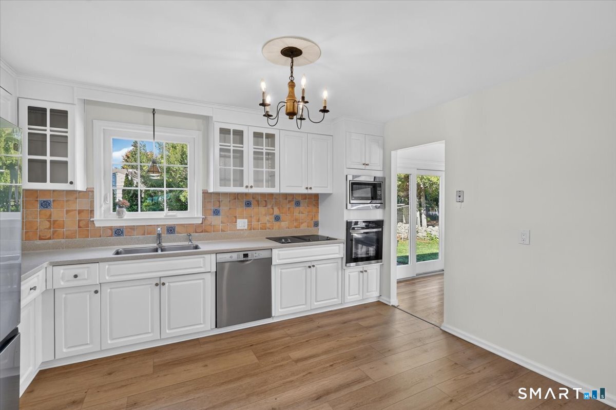 29 Old Black Point Road East Lyme CT 06357
