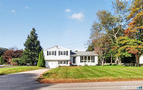 29 Old Black Point Road East Lyme CT 06357