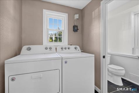 29 Old Black Point Road East Lyme CT 06357