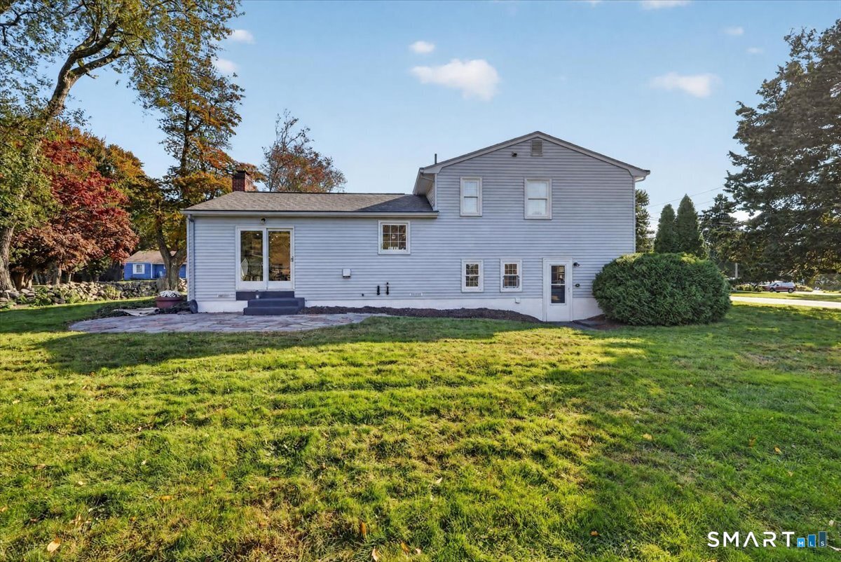 29 Old Black Point Road East Lyme CT 06357