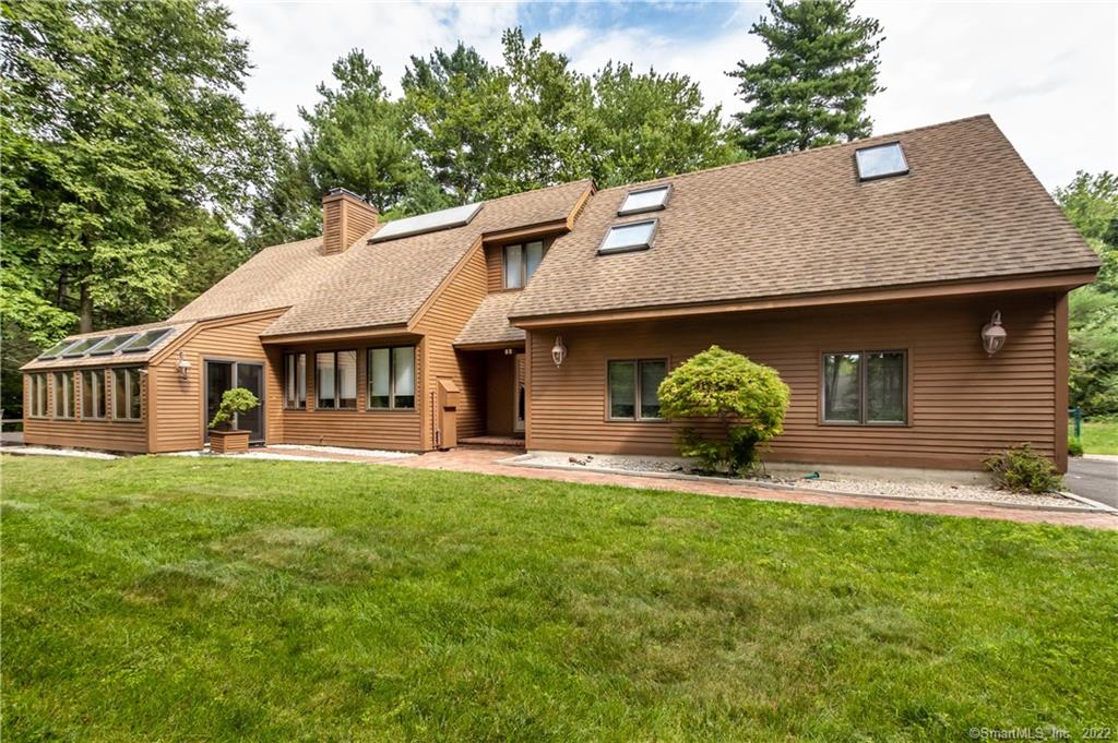 21 Christmas Tree Hill Canton CT 06019