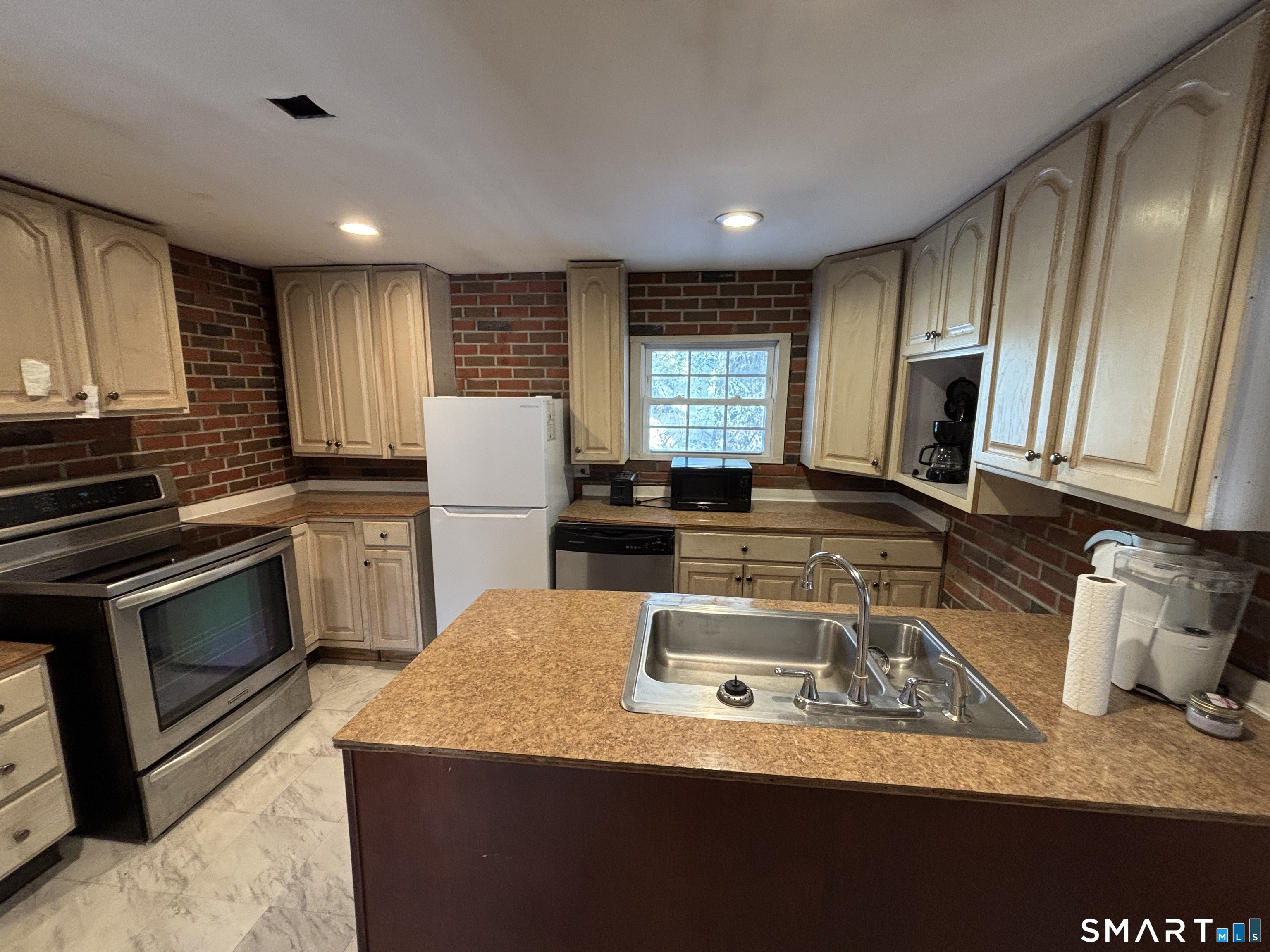 25 Goose Green Road Barkhamsted CT 06063