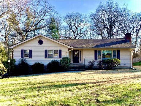 49 Stoneleigh Square Fairfield CT 06825