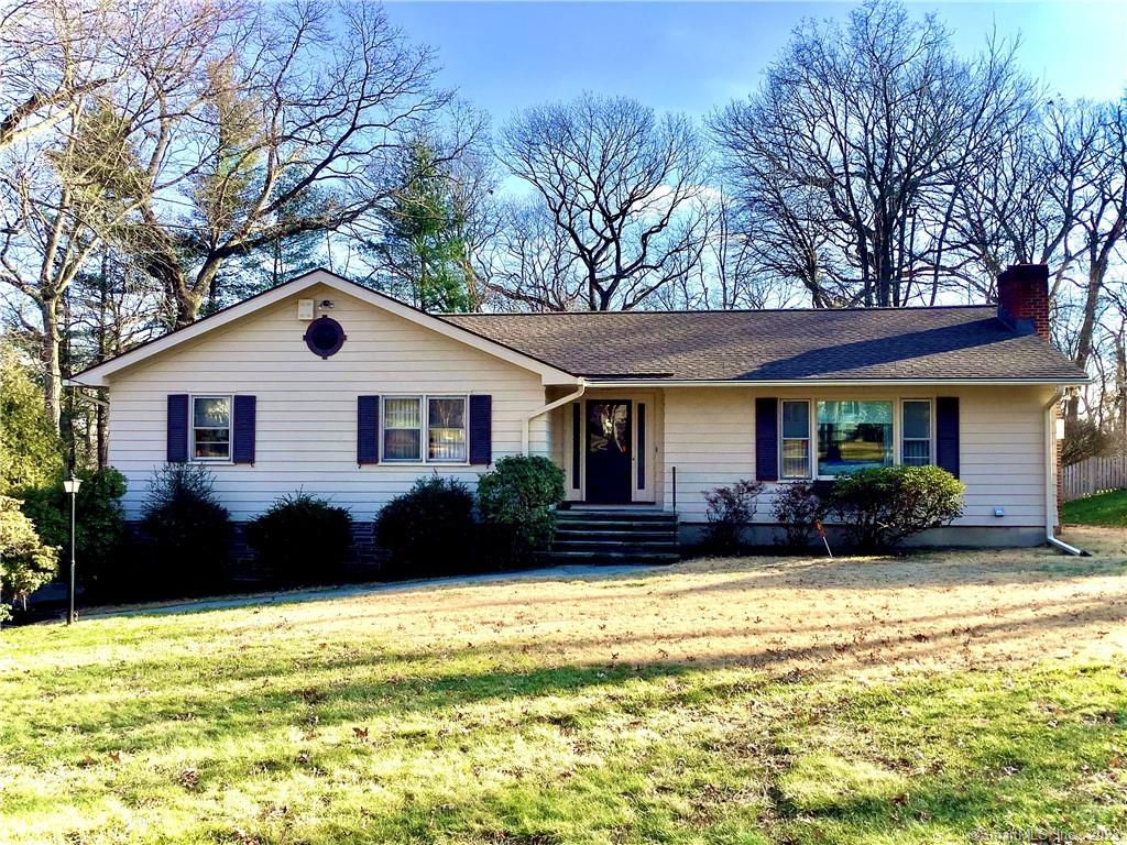 49 Stoneleigh Square Fairfield CT 06825