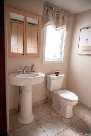 132 Kings Highway North Haven CT 06473