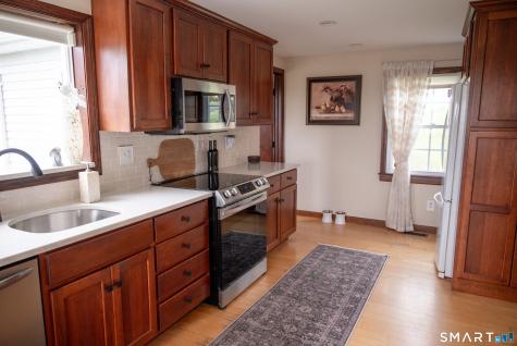 132 Kings Highway North Haven CT 06473
