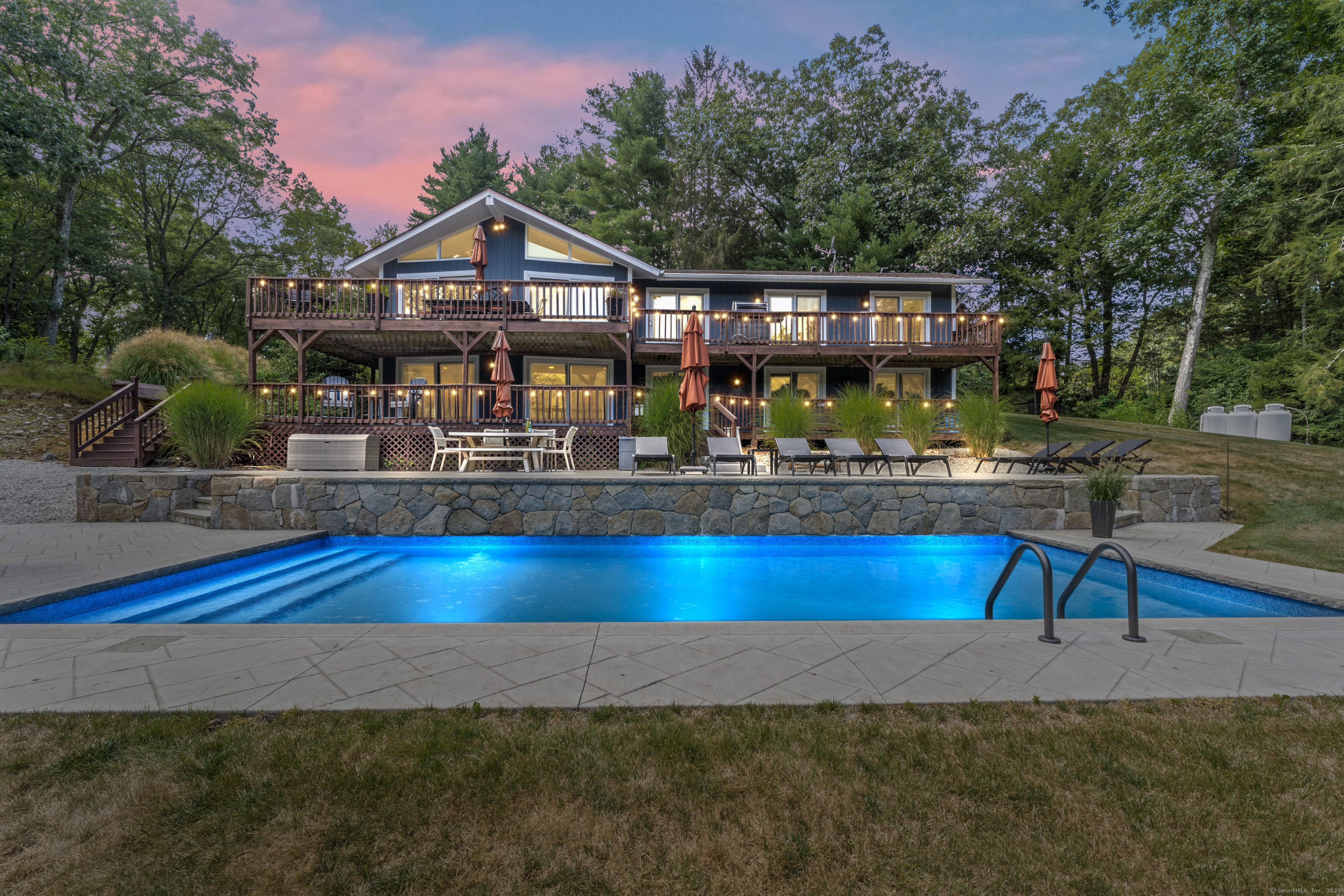 10 Lake Road Newtown CT 06470