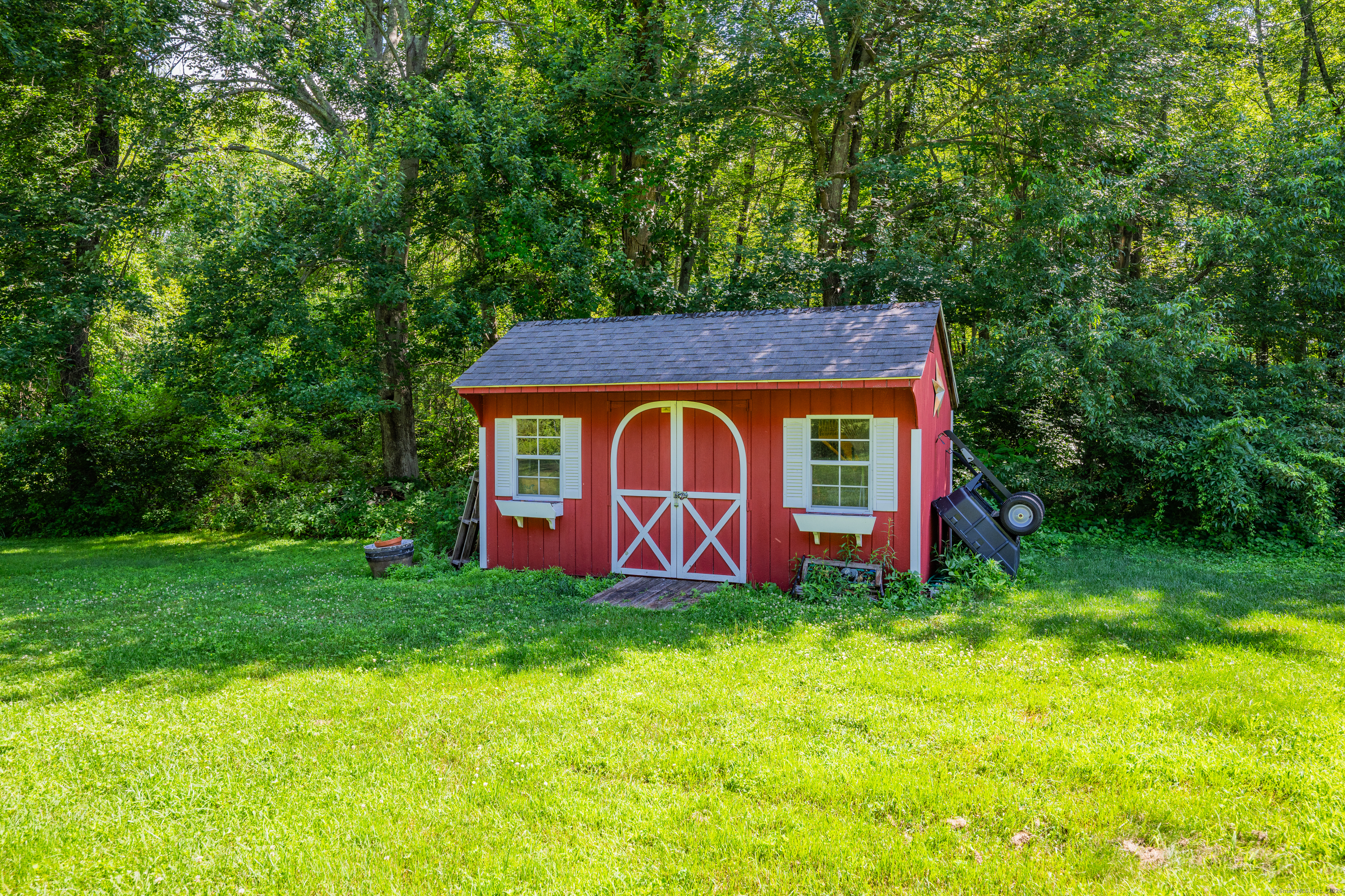 21 Long Meadow Road Bethlehem CT 06751