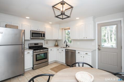 130 Meetinghouse Ridge Meriden CT 06450