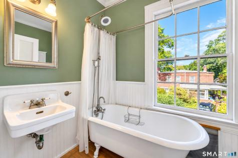 157 Washington Street Norwich CT 06360