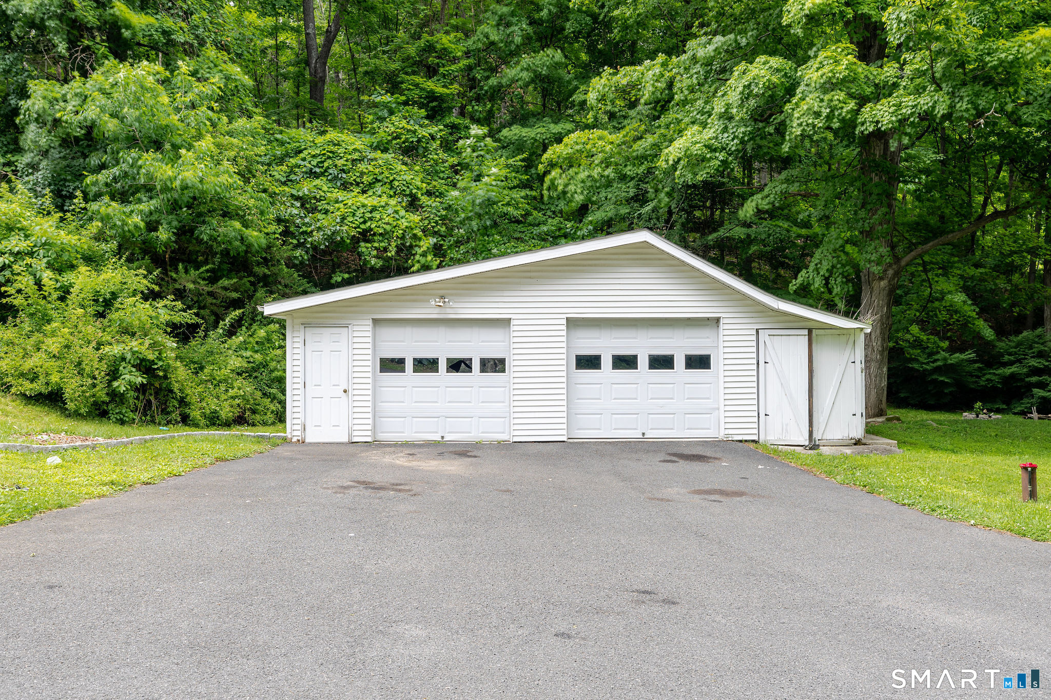 2 Leach Hollow Road Sherman CT 06784