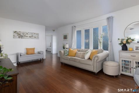 6 Raymond Road Woodbridge CT 06525