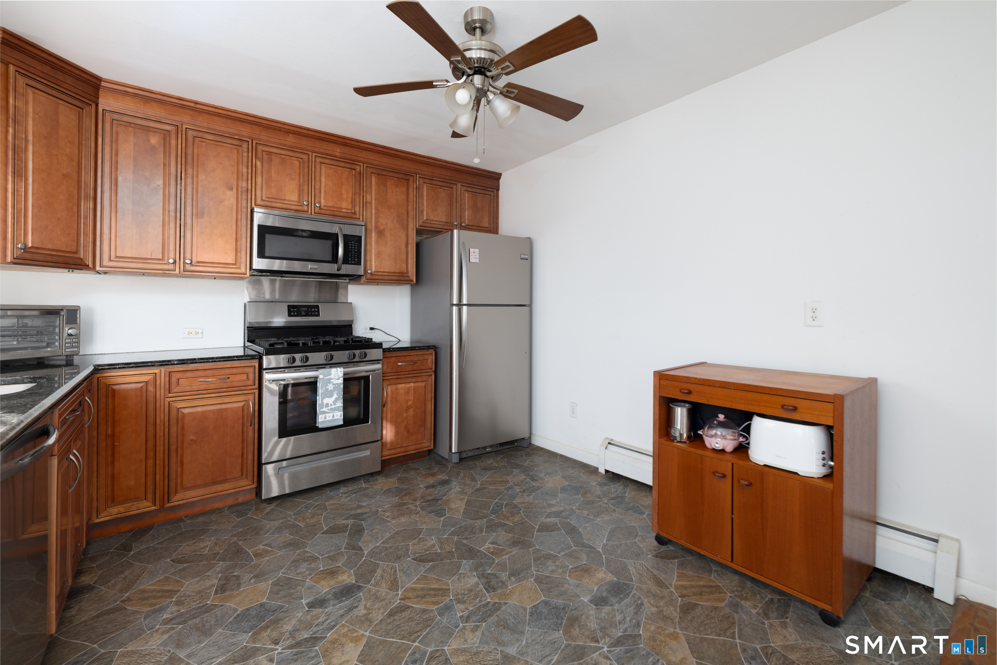 6 Raymond Road Woodbridge CT 06525