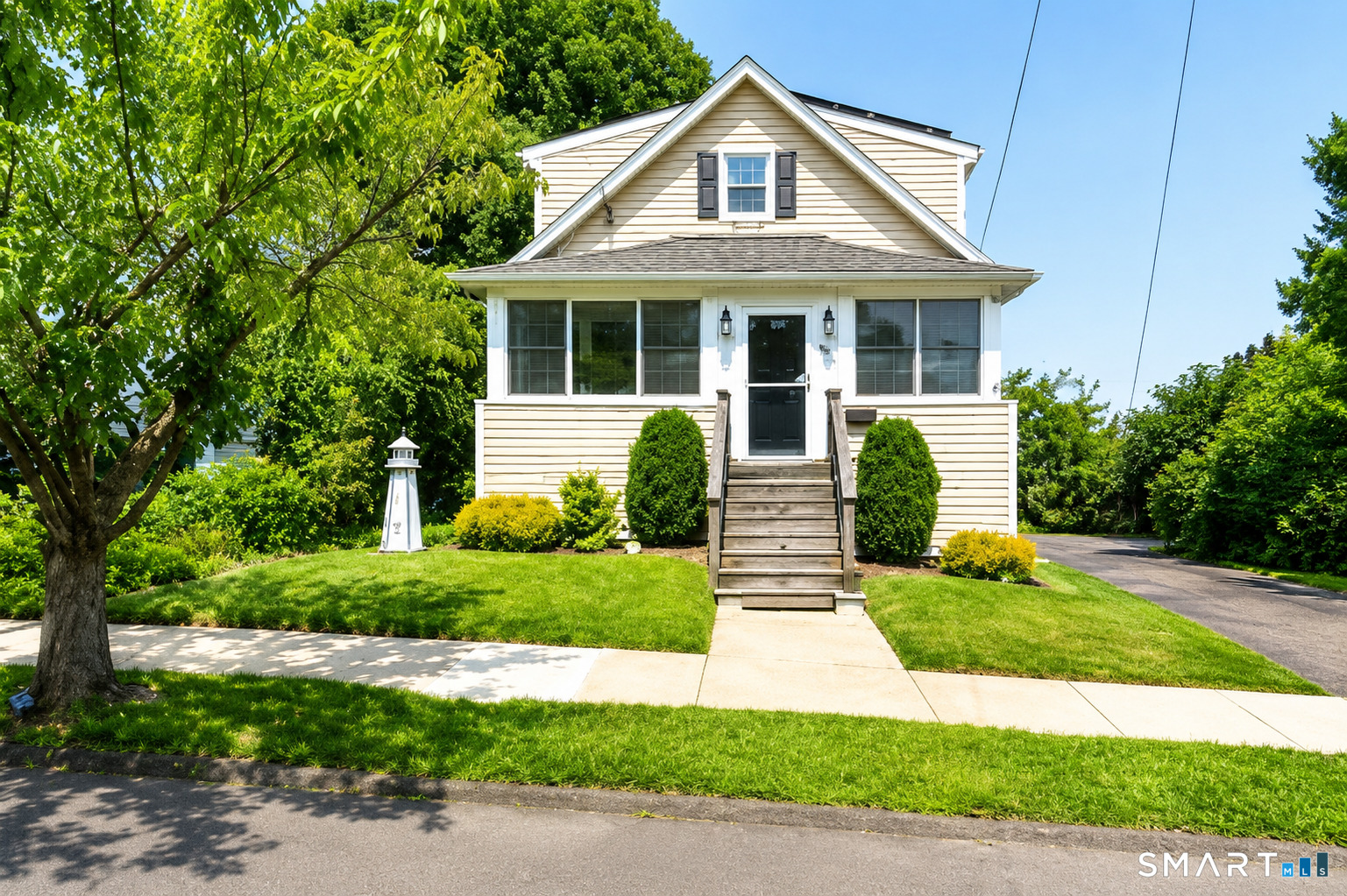 93 Fairview Avenue West Haven CT 06516