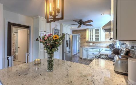 93 Fairview Avenue West Haven CT 06516