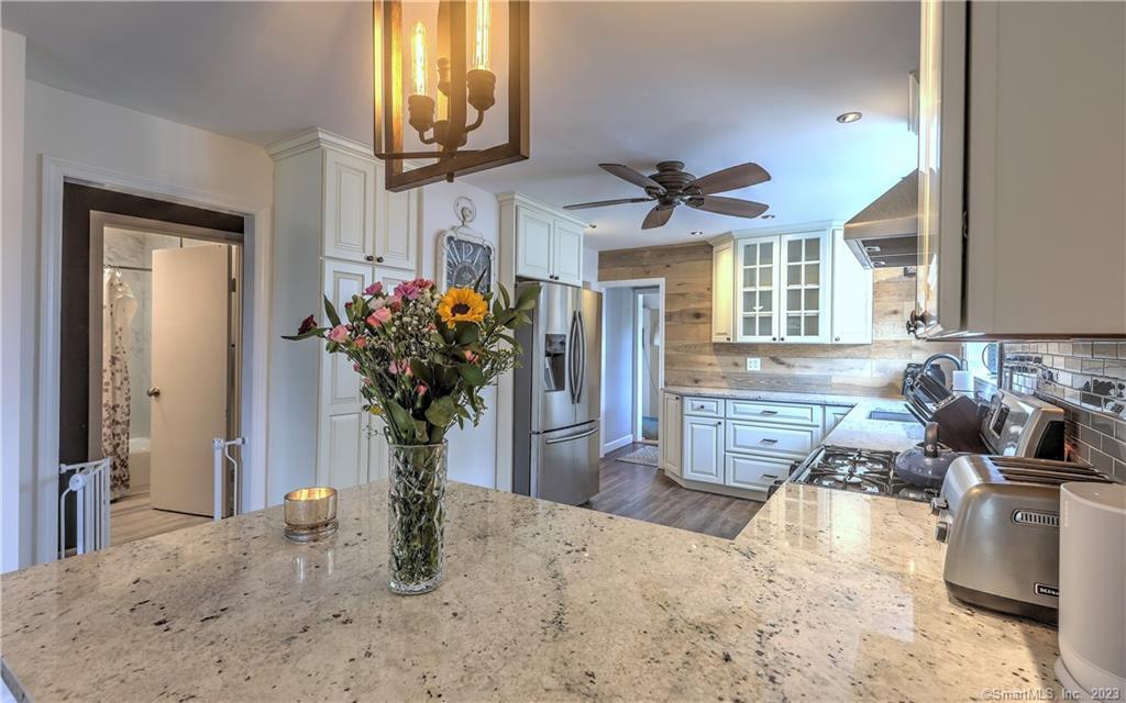 93 Fairview Avenue West Haven CT 06516