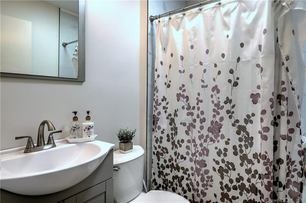 93 Fairview Avenue West Haven CT 06516