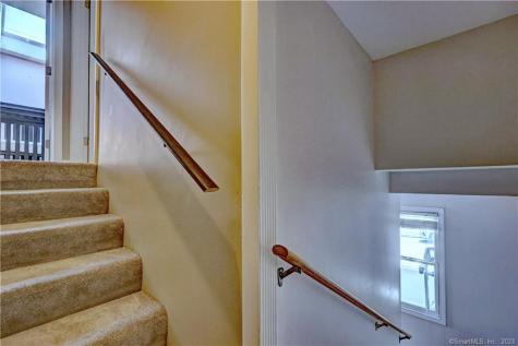 93 Fairview Avenue West Haven CT 06516