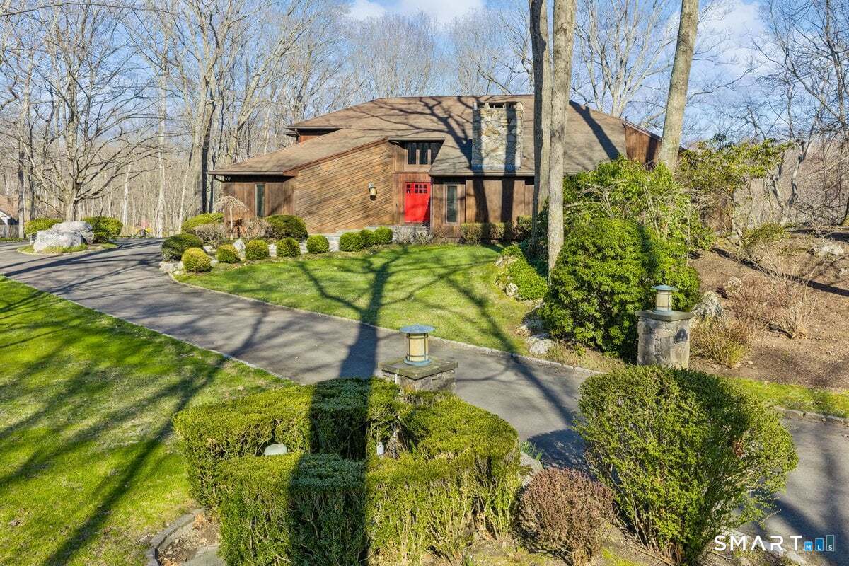 9 Patchen Lane Weston CT 06883