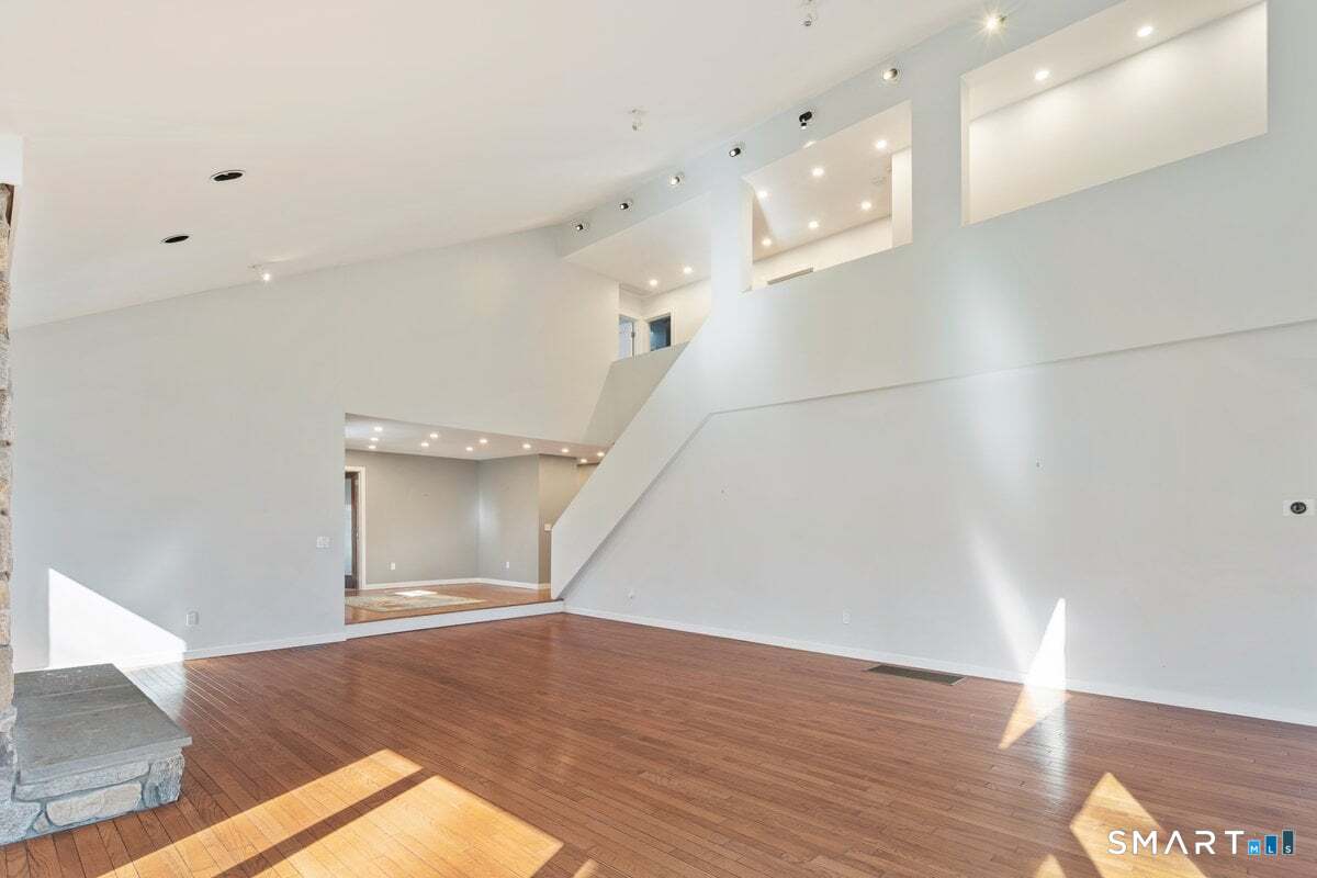 9 Patchen Lane Weston CT 06883