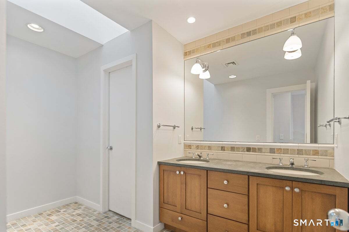 9 Patchen Lane Weston CT 06883