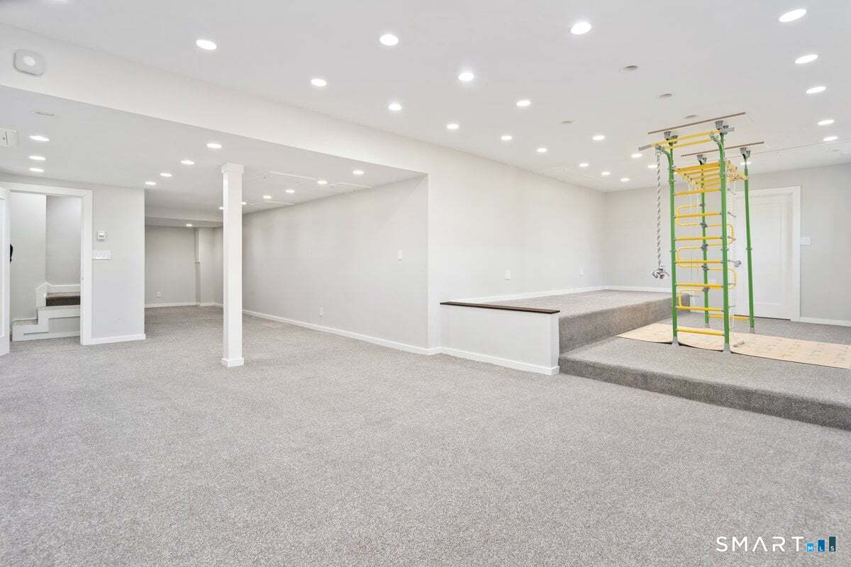 9 Patchen Lane Weston CT 06883