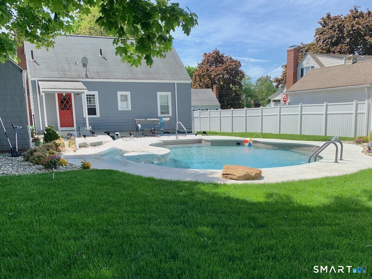 9 Robin Road Manchester CT 06042