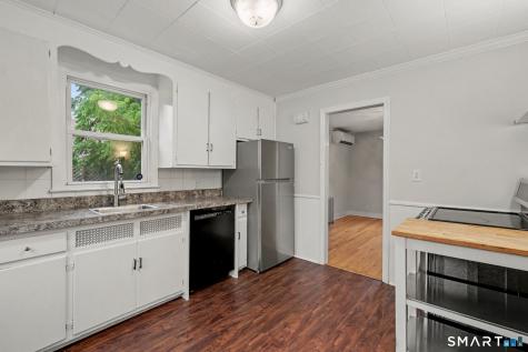 77 Round Hill Road Fairfield CT 06824