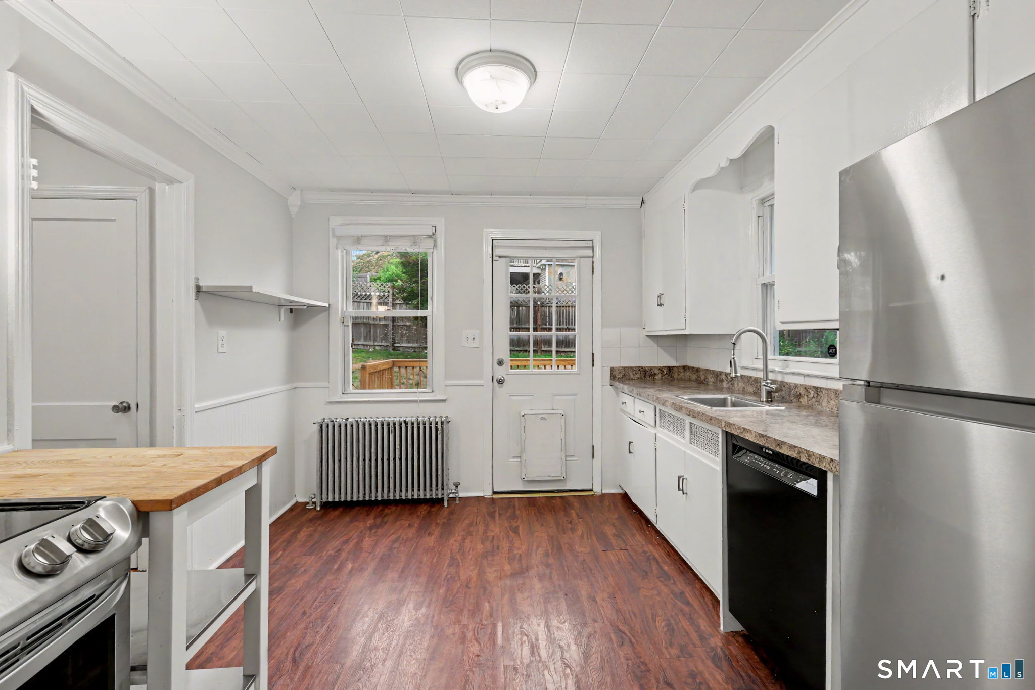 77 Round Hill Road Fairfield CT 06824