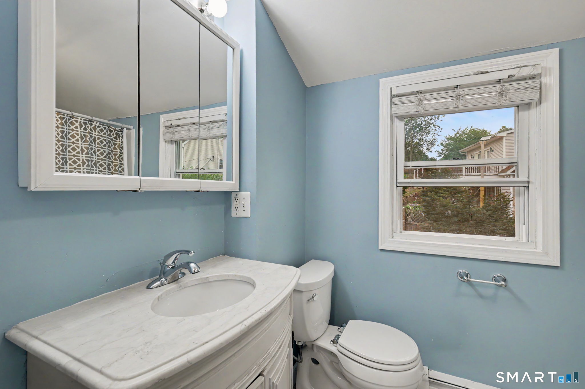 77 Round Hill Road Fairfield CT 06824