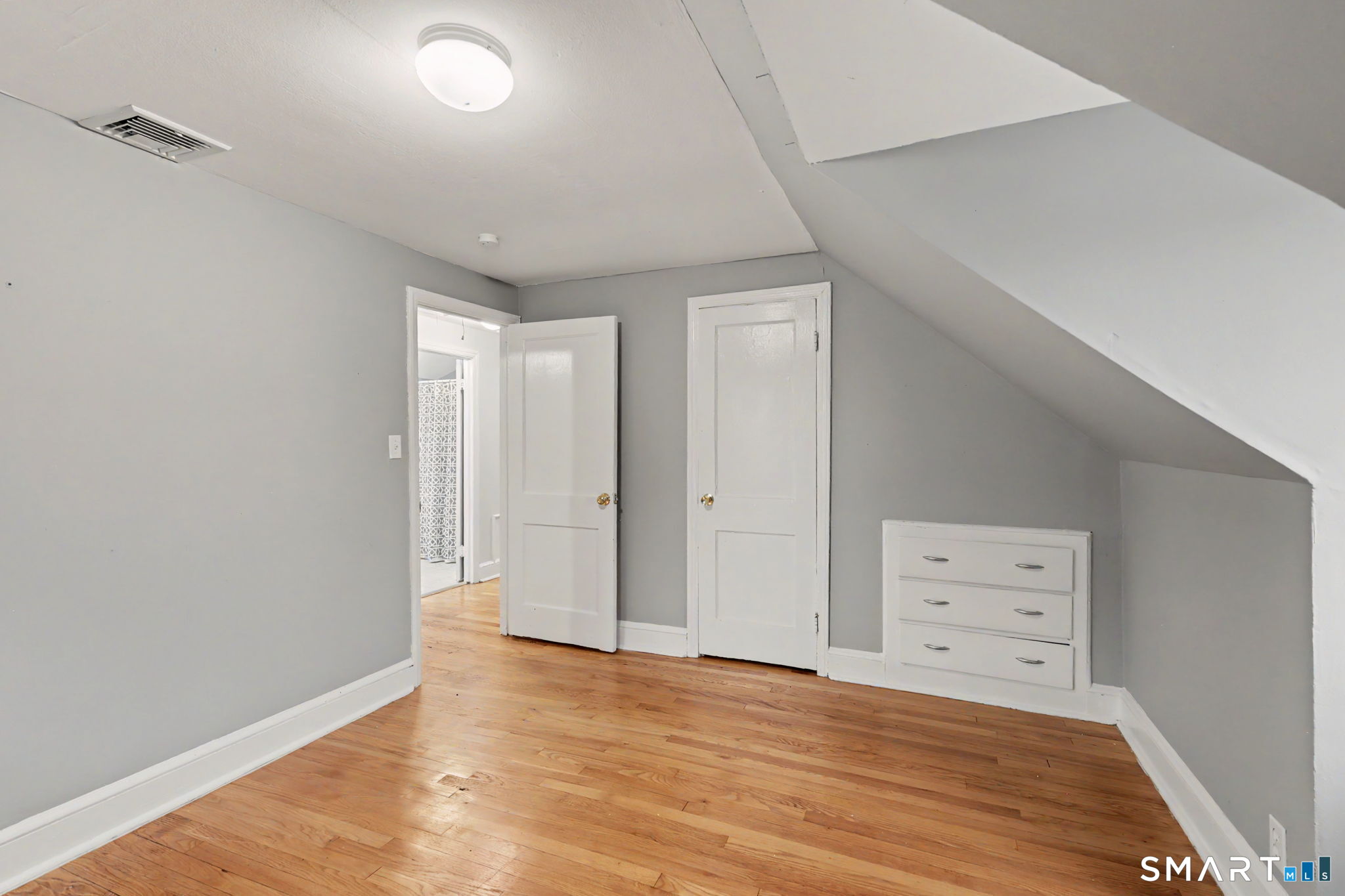 77 Round Hill Road Fairfield CT 06824