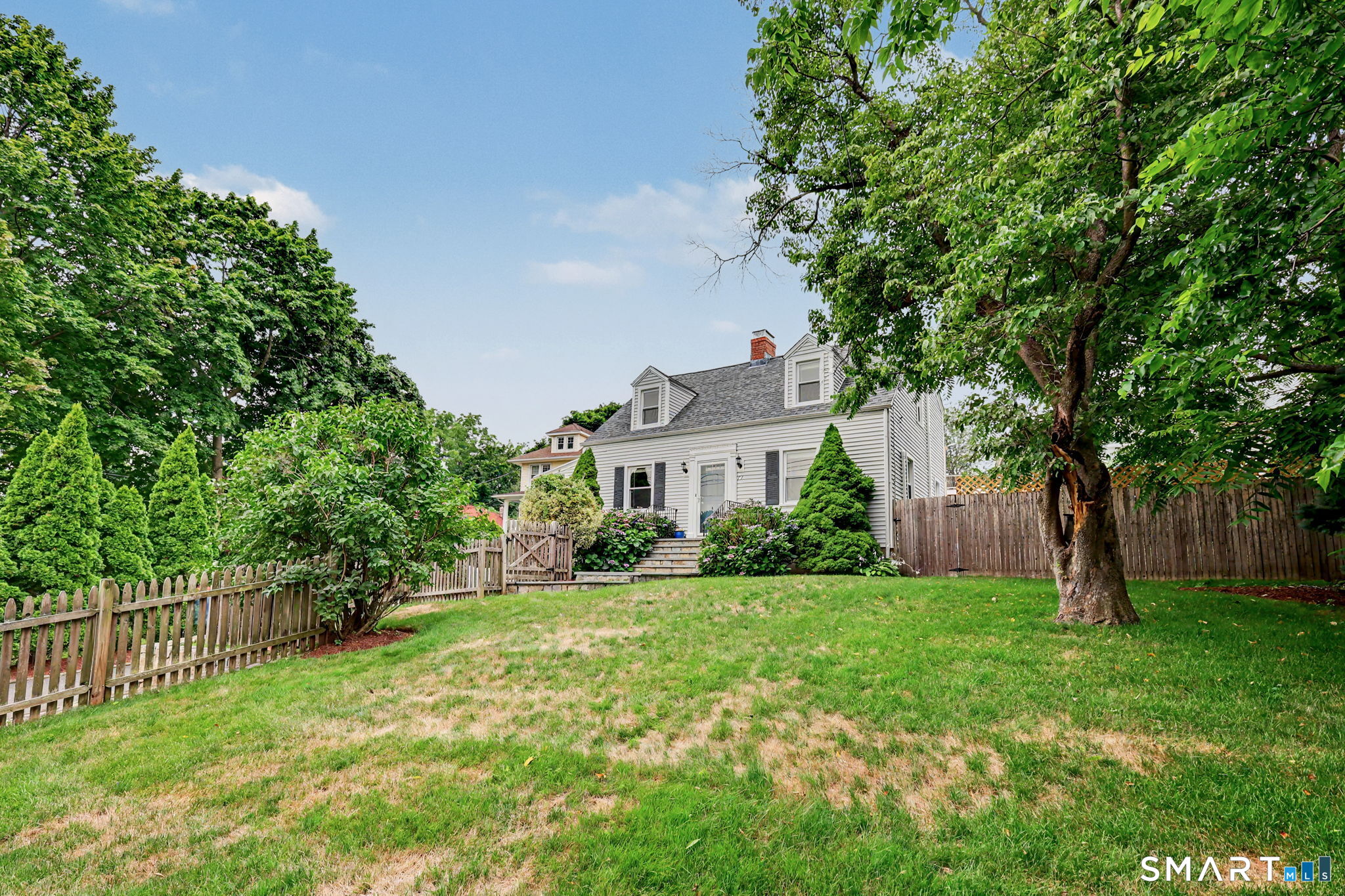 77 Round Hill Road Fairfield CT 06824