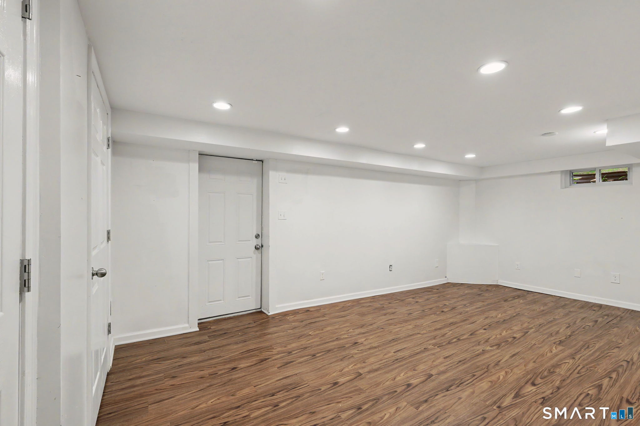 77 Round Hill Road Fairfield CT 06824