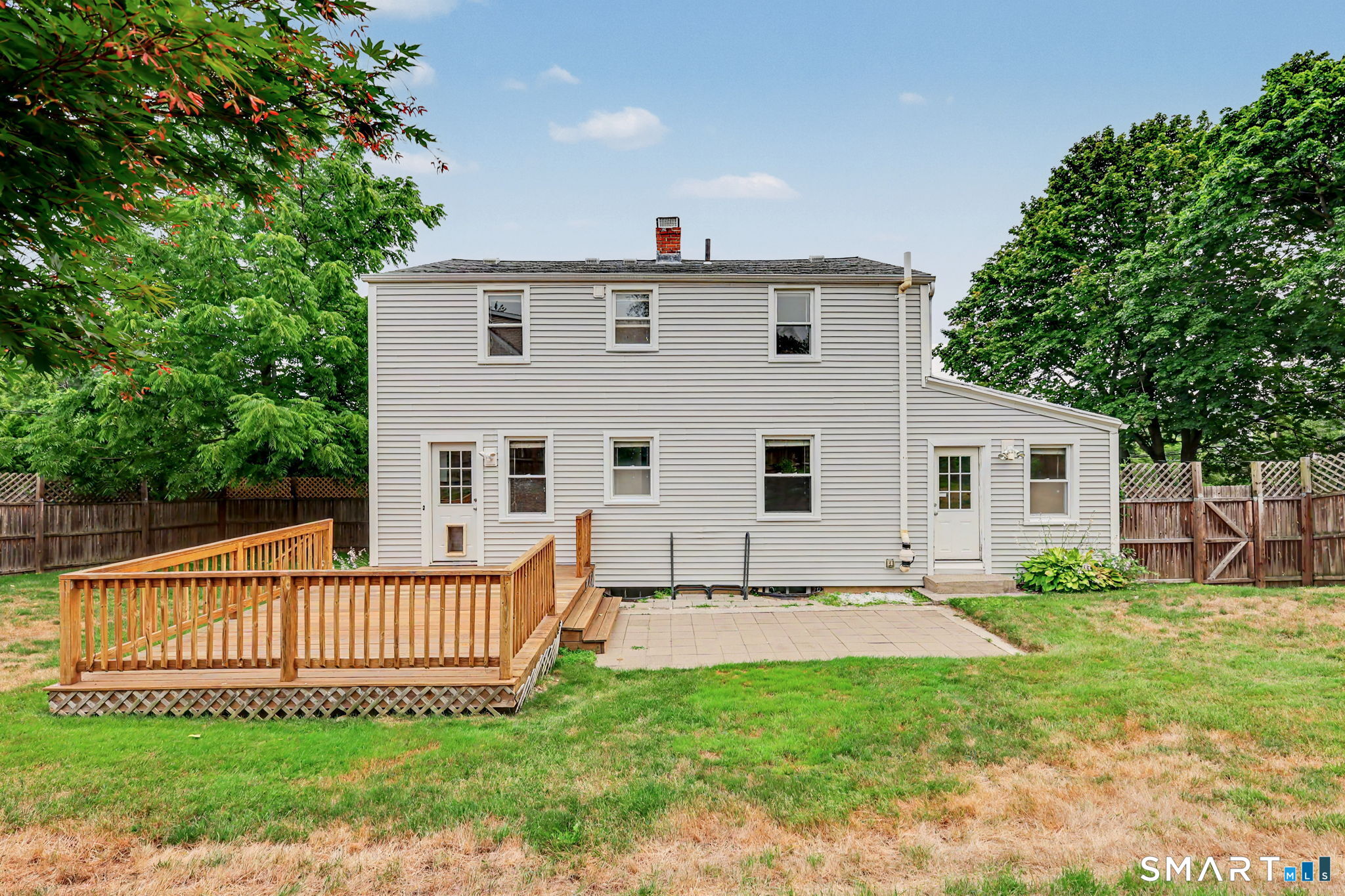 77 Round Hill Road Fairfield CT 06824