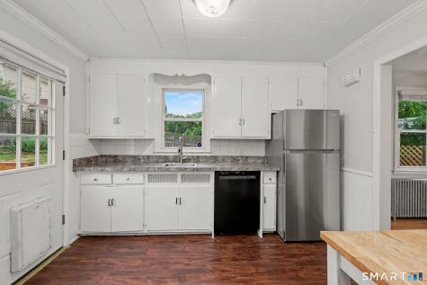 77 Round Hill Road Fairfield CT 06824