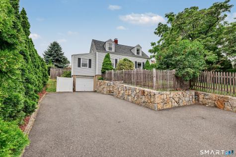 77 Round Hill Road Fairfield CT 06824
