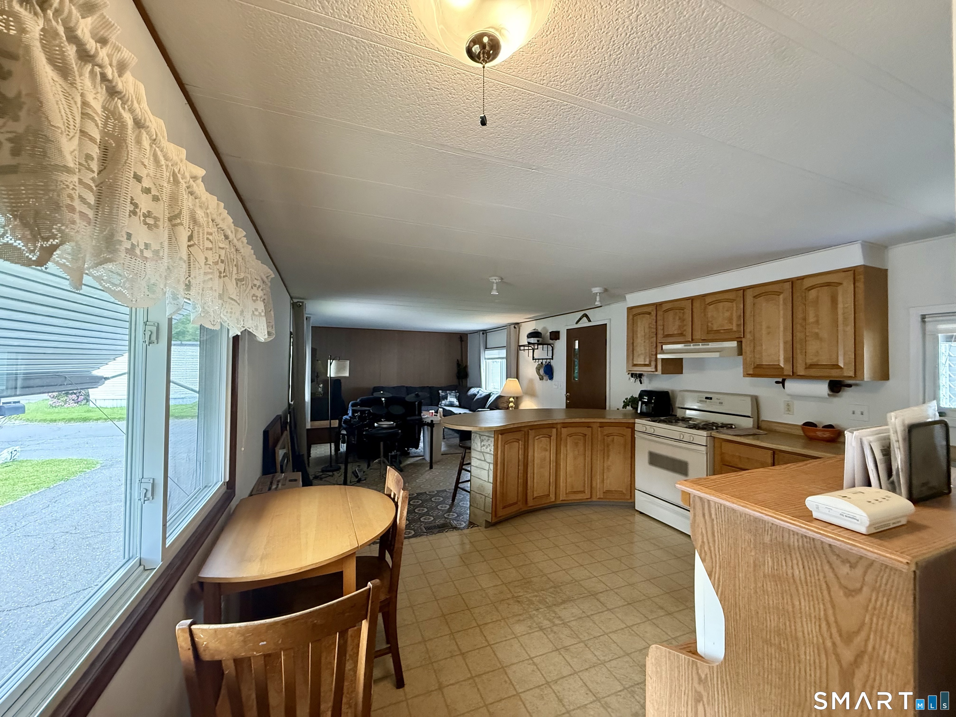 14 Arapaho Drive East Hartford CT 06118