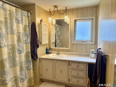 14 Arapaho Drive East Hartford CT 06118